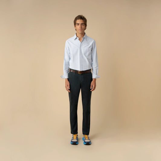 CHINOS