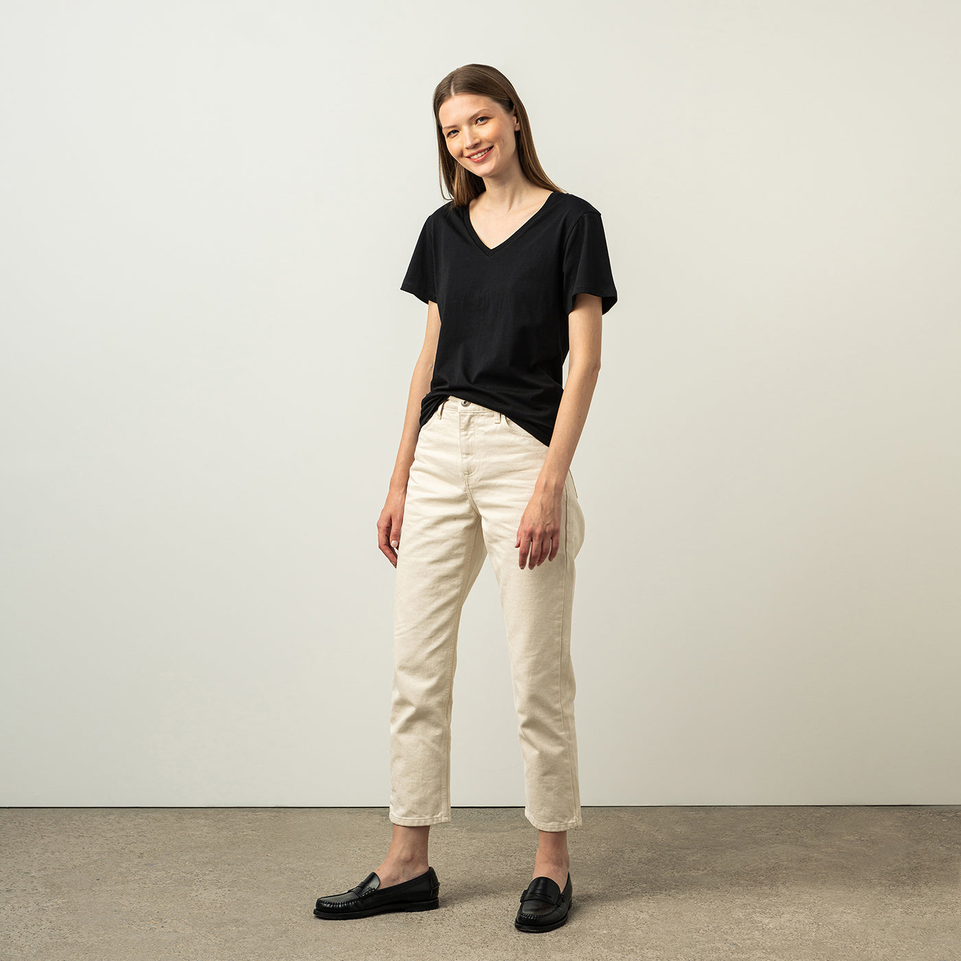 WOMEN'S V-NECK TEE T-Shirts ISTO.