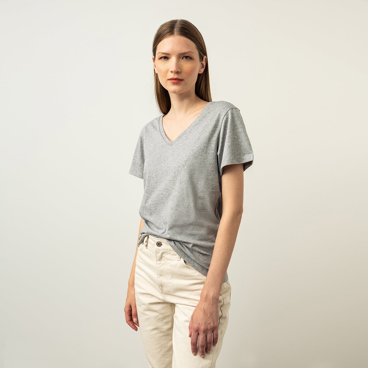 WOMEN'S V-NECK TEE T-Shirts ISTO.