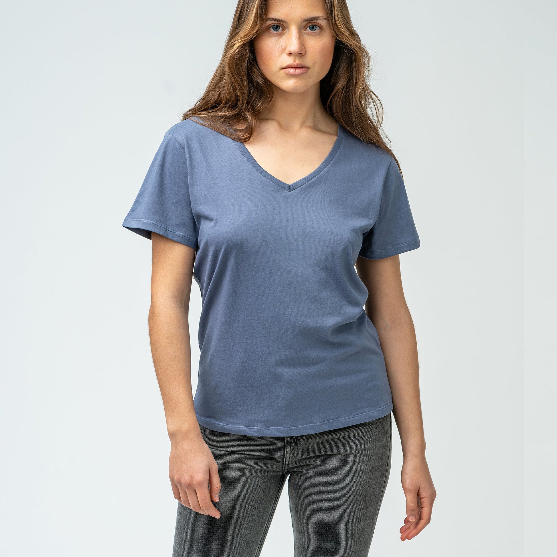 WOMEN'S V-NECK TEE T-Shirts ISTO.