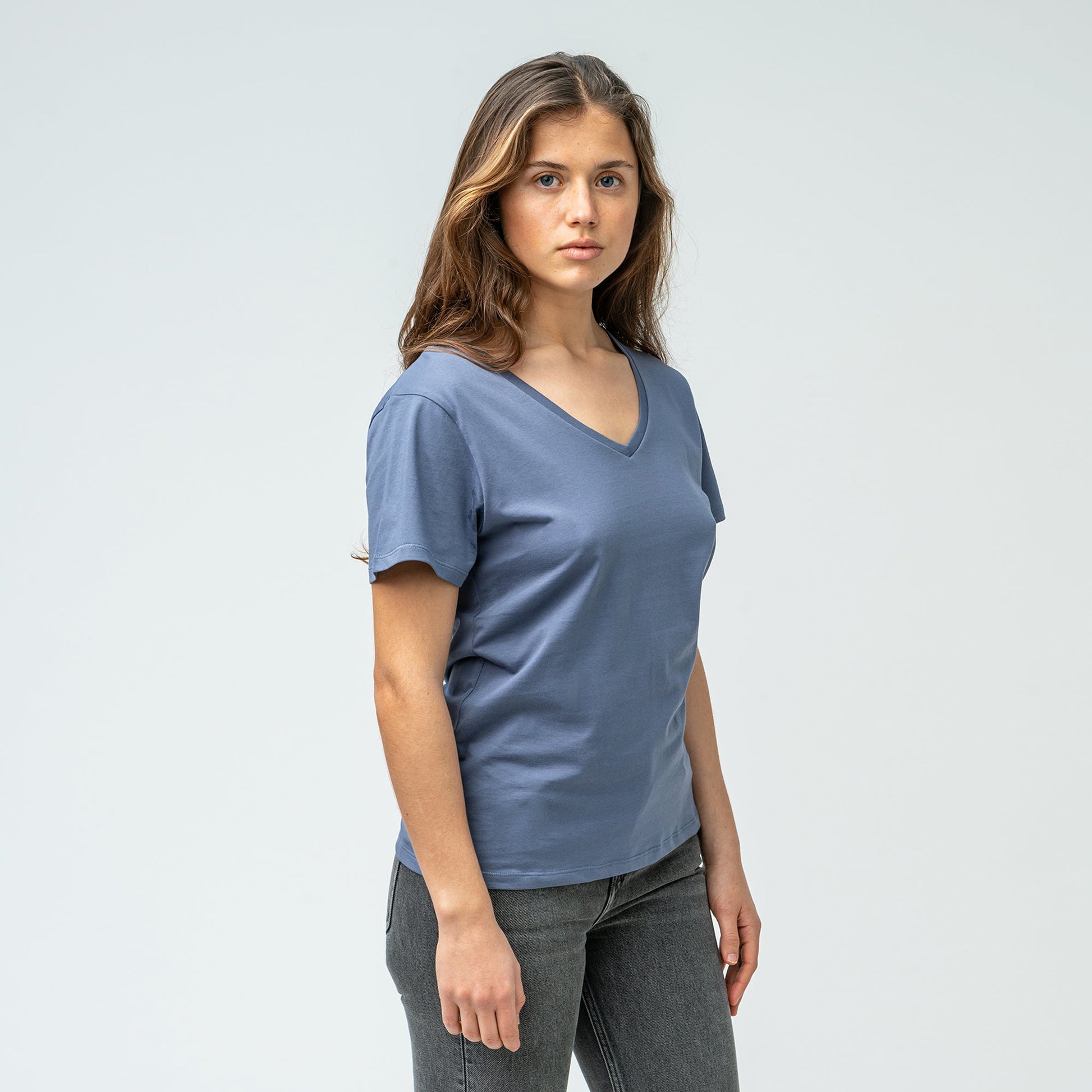 WOMEN'S V-NECK TEE T-Shirts ISTO.