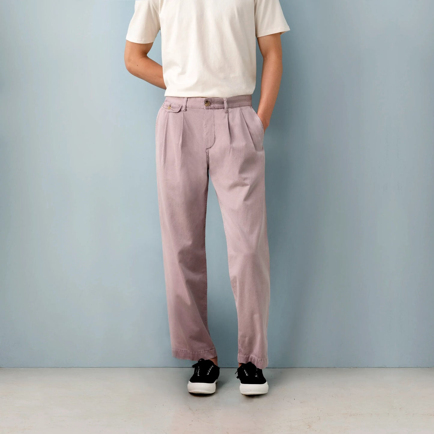 Lightweight Baggy Chinos
