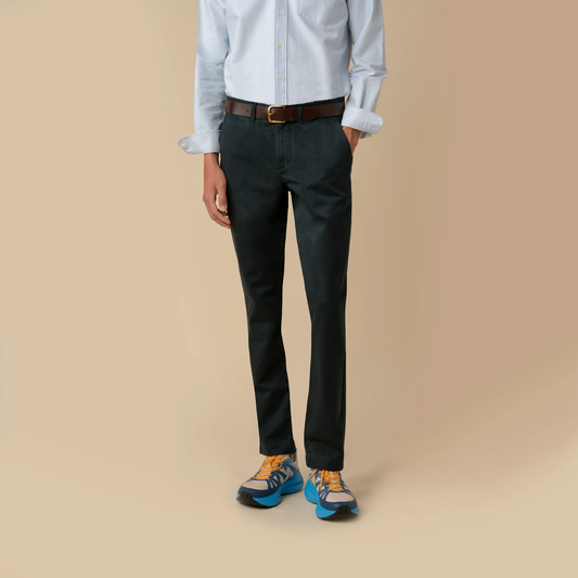 CHINOS